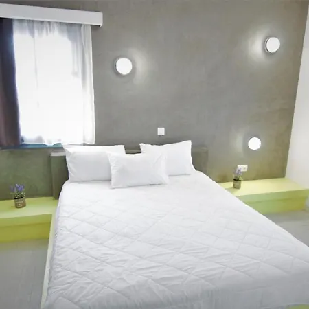 Vista Mare Hotel Naousa (Paros)