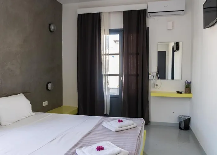 Hotel Vista Mare Nausa