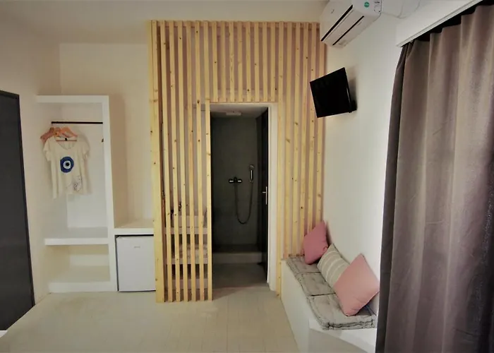 Vista Mare Hotel Nausa